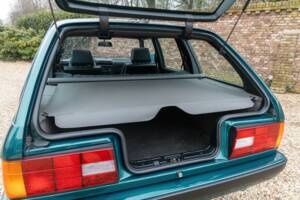 Image 39/50 of BMW 316i Touring (1993)