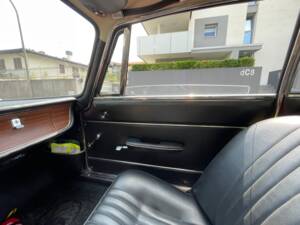 Afbeelding 12/15 van Alfa Romeo Giulia GT 1300 Junior (1968)