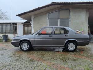 Bild 9/38 von Alfa Romeo 90 2.0 V6 Super (1985)
