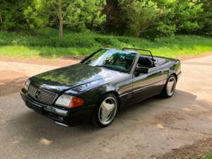 Obraz 16/29 pojazdu Mercedes-Benz 300 SL-24 (1991)