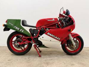 Bild 1/42 von Ducati 750 F1 (1987)