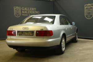 Immagine 23/50 di Audi A8 4.2 quattro (1995)