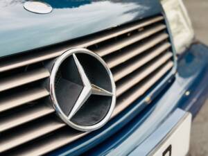 Image 2/18 of Mercedes-Benz SL 280 (1999)
