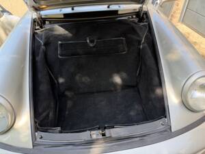 Image 7/21 of Porsche 911 Carrera 2 (1991)