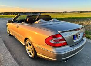 Immagine 8/17 di Mercedes-Benz CLK 500 (2005)