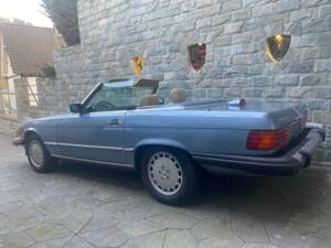 Image 2/19 of Mercedes-Benz 560 SL (1987)