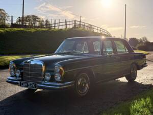 Bild 10/37 von Mercedes-Benz 280 SE 3,5 (1972)