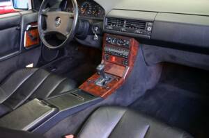 Image 19/38 of Mercedes-Benz 500 SL (1991)
