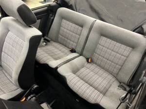 Bild 11/35 von Volkswagen Golf I Cabrio 1.8 (1990)