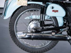 Image 42/50 of Bianchi 125 (1958)