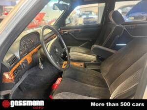 Immagine 7/15 di Mercedes-Benz 500 SEL (1982)