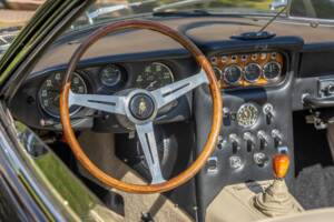 Image 19/40 de Lamborghini 400 GT (1967)