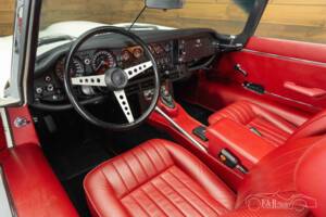 Afbeelding 14/19 van Jaguar E-Type V12 (1974)