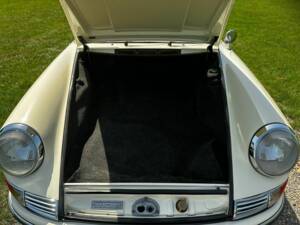Image 19/44 of Porsche 912 (1968)