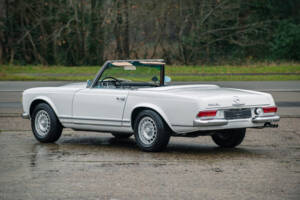 Image 10/36 of Mercedes-Benz 230 SL (1965)