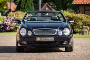 Bild 8/61 von Mercedes-Benz CLK 320 (2002)