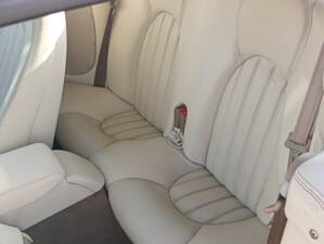 Image 18/39 of Jaguar XK8 4.0 (1998)
