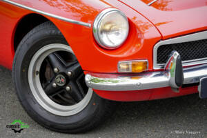 Bild 25/46 von MG MGB GT V8 (1975)