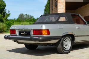 Image 9/50 de Mercedes-Benz 450 SL (1977)