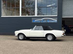 Image 11/100 of Mercedes-Benz 280 SL (1970)