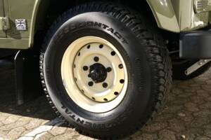 Bild 16/32 von Land Rover Defender 90 Works V8 (2014)