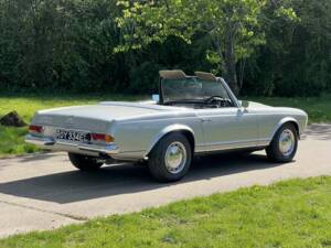 Image 15/15 of Mercedes-Benz 230 SL (1967)