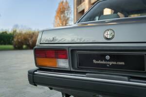 Image 25/50 of Alfa Romeo Alfetta Quadrifoglio Oro (1984)