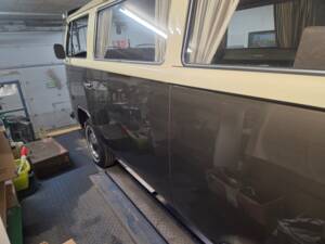 Imagen 5/13 de Volkswagen T2b minibus L (1979)