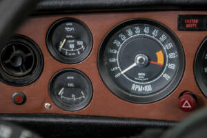 Image 20/50 of Triumph Stag (1972)