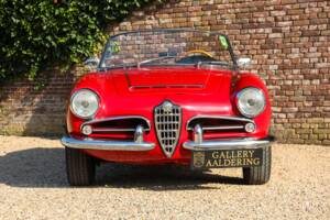 Image 42/50 of Alfa Romeo Giulia 1600 Spider (1963)