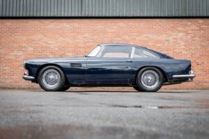 Image 5/64 of Aston Martin DB 4 (1962)