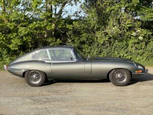 Imagen 2/11 de Jaguar E-Type (2+2) (1968)