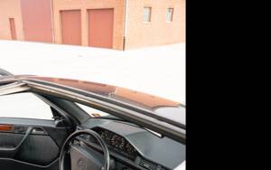 Bild 49/61 von Mercedes-Benz 500 E (1992)