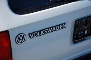 Immagine 9/29 di Volkswagen Polo II Hatchback 1.0 (1989)