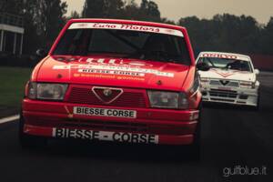 Bild 2/52 von Alfa Romeo 75  2.5 V6 (1986)