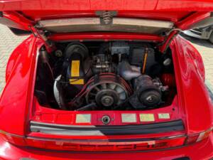 Imagen 23/35 de Porsche 911 Carrera 3.2 (1985)