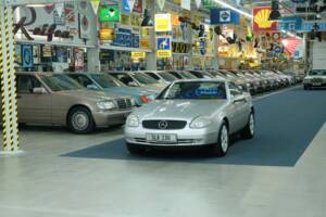 Immagine 8/50 di Mercedes-Benz SLK 230 Kompressor (1996)