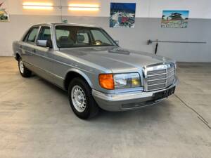 Image 4/64 of Mercedes-Benz 280 SE (1983)