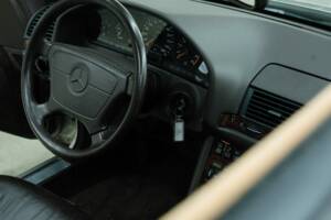 Bild 30/50 von Mercedes-Benz 300 SE (1992)