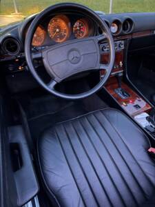 Image 10/12 of Mercedes-Benz 560 SL (1986)