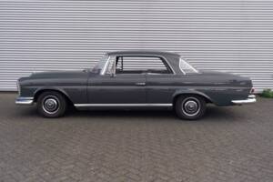 Bild 5/8 von Mercedes-Benz 220 SE b (1964)