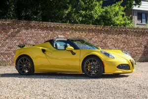 Image 23/50 of Alfa Romeo 4C Spider (2018)