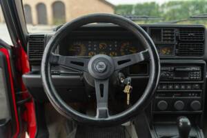 Image 50/50 of Lancia Delta HF Integrale 16V (1989)