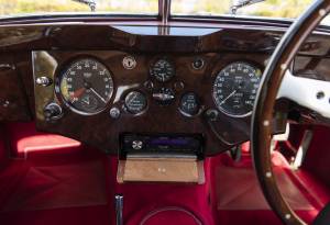 Image 23/34 of Jaguar XK 120 FHC (1952)
