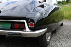 Image 6/37 of Citroën ID 19 (1964)