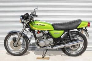 Image 2/37 of Kawasaki KH 250 (1977)