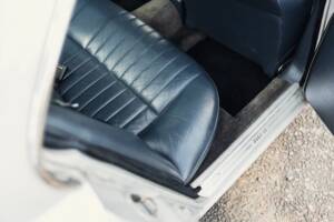 Imagen 32/50 de Jaguar XJ 6 4.2 (1982)