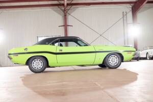 Immagine 2/71 di Dodge Challenger R/T (1970)
