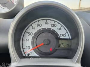 Image 16/32 of Peugeot 107 (2009)