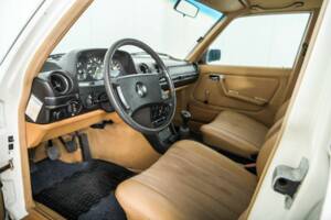 Image 11/50 of Mercedes-Benz 300 D (1980)